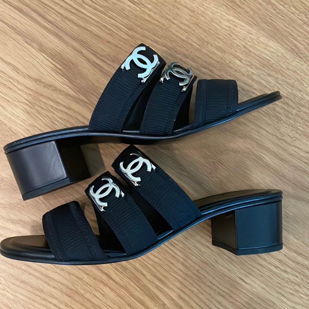 Brand new Chanel cloth Mules